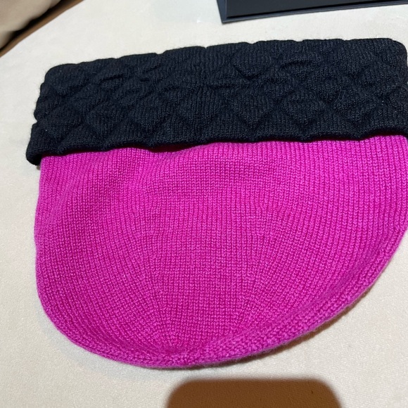 Chanel 2021 Beanie - Picture 5 of 9